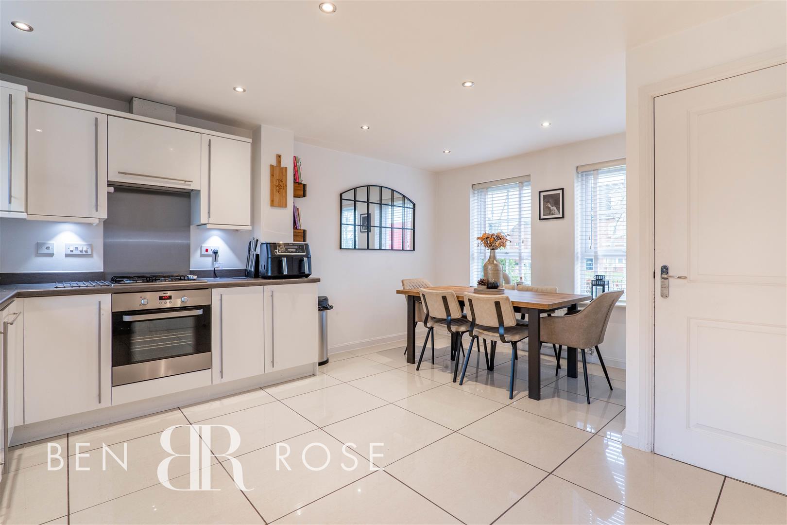 3 bed property in Buckshaw Avenue, Chorley